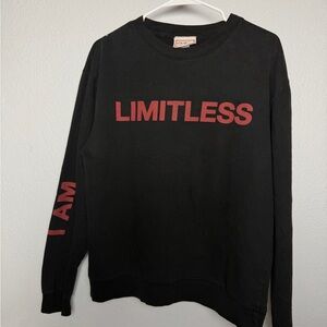 GUESS Limitless Graphic Sweatshirt Jennifer Lopez Black‎ Crewneck Medium Approx.